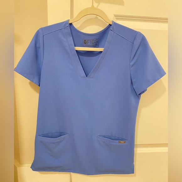 Casma Three-Pocket Scrub Top in Ceil Blue - Picture 7 of 10